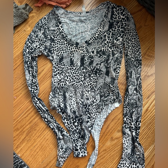 Free People black and white animal print bodysuit - Picture 1 of 1